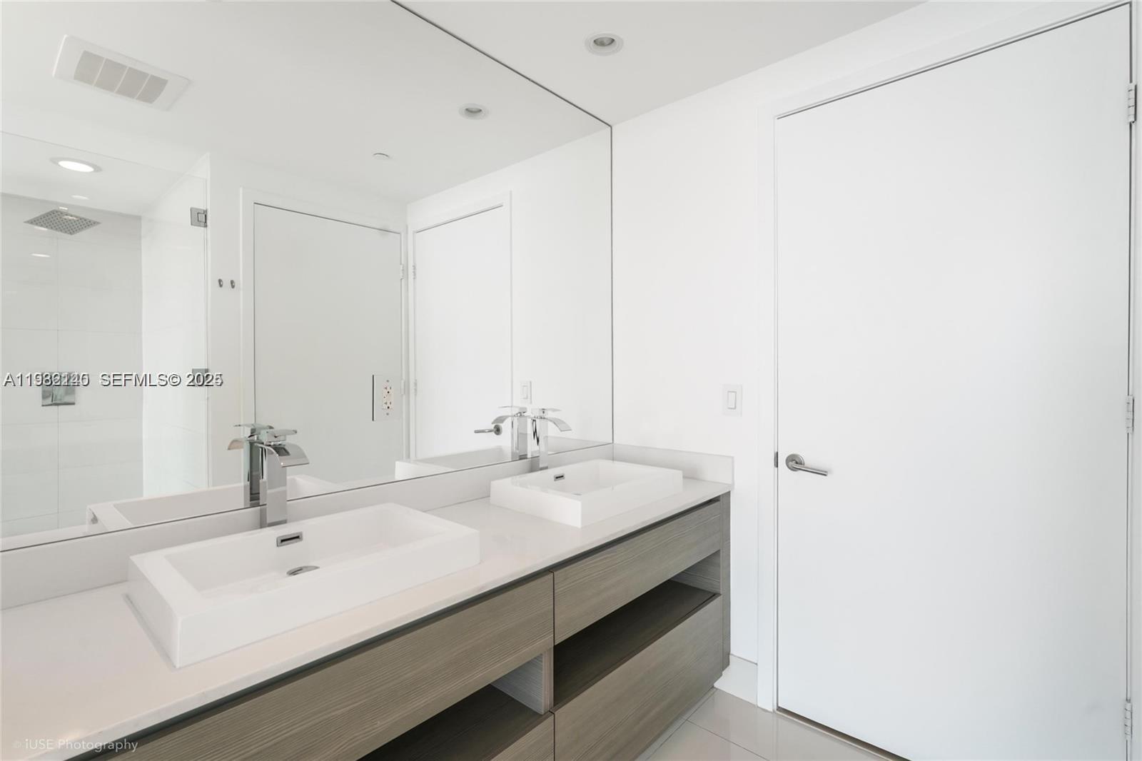 460 NE 28th St #806, Miami FL 33137