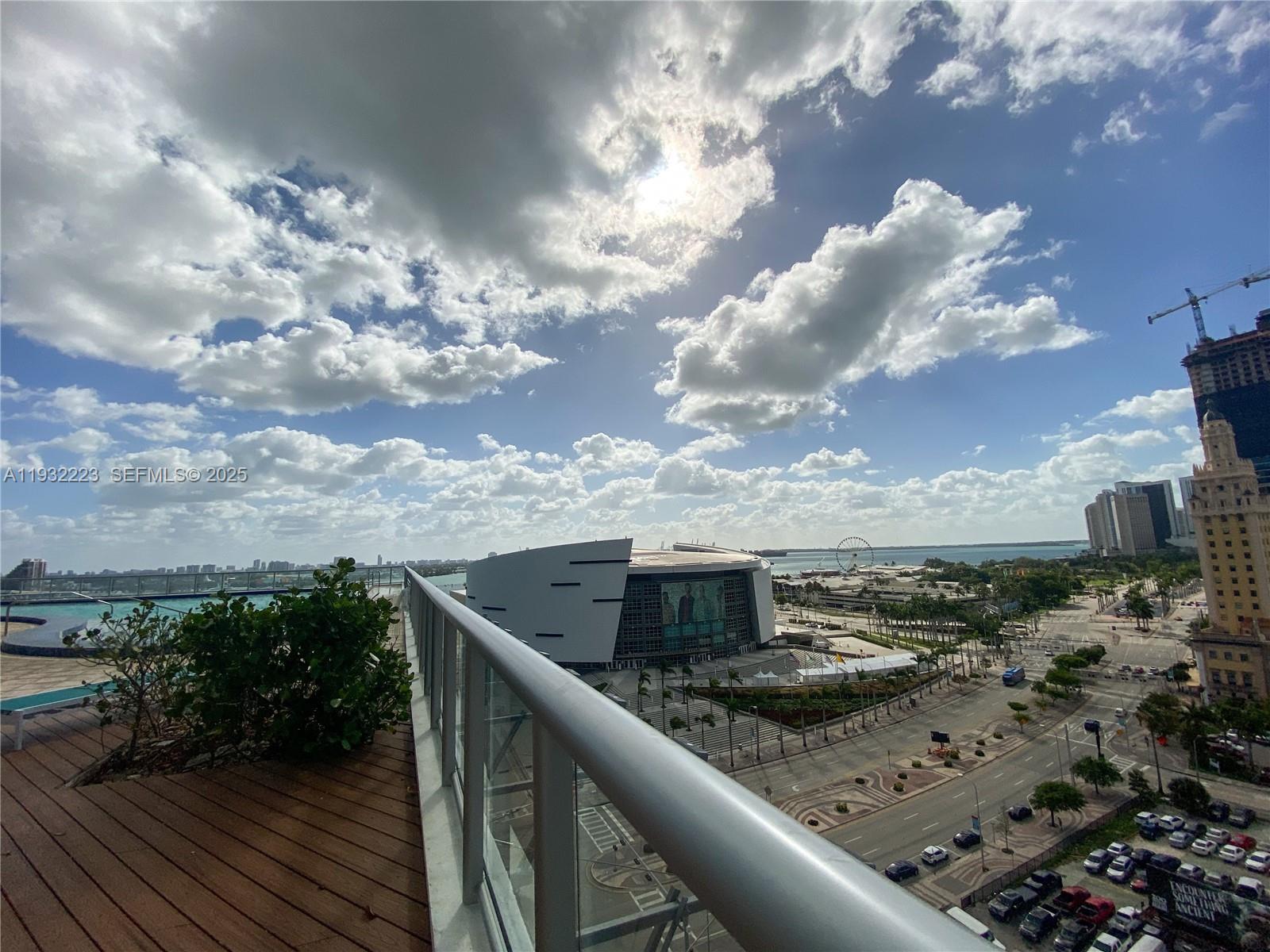 888 Biscayne Blvd #709, Miami FL 33132