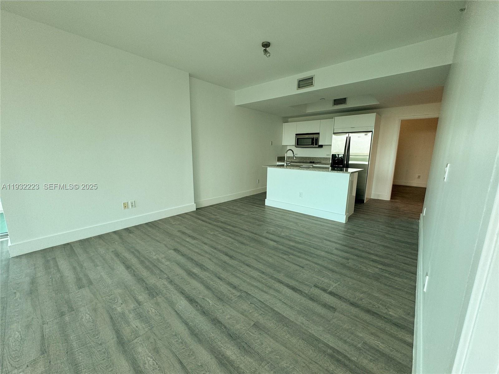 888 Biscayne Blvd #709, Miami FL 33132