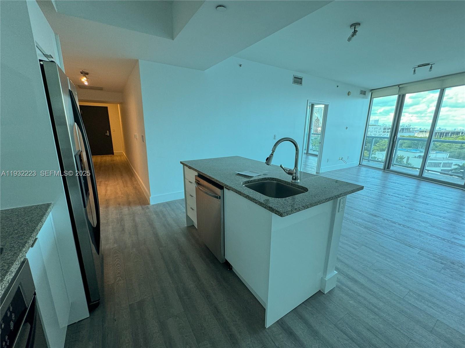 888 Biscayne Blvd #709, Miami FL 33132
