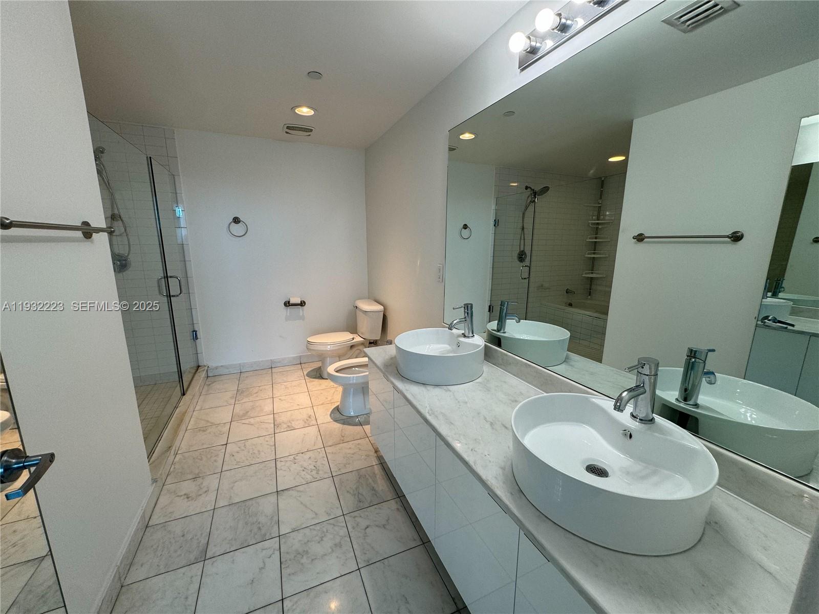 888 Biscayne Blvd #709, Miami FL 33132