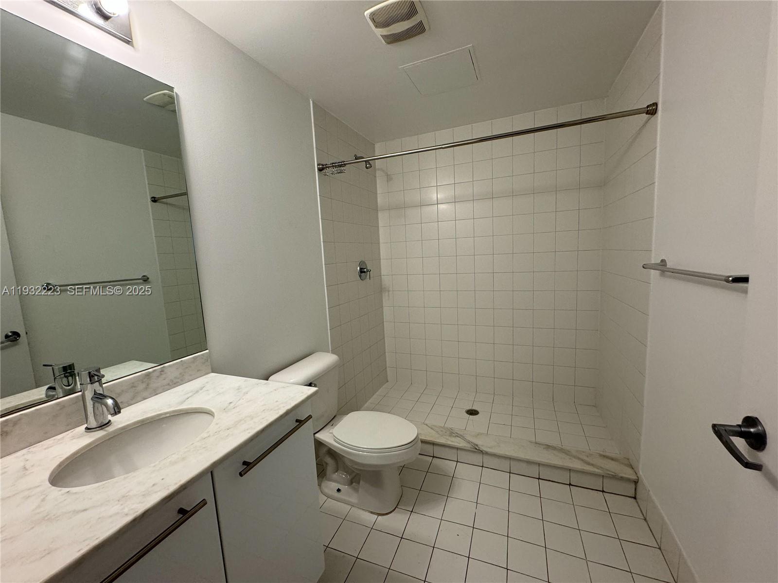 888 Biscayne Blvd #709, Miami FL 33132