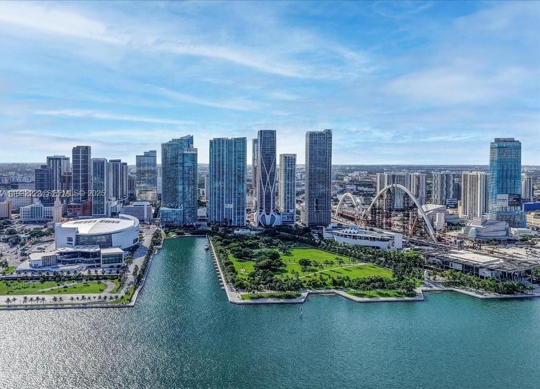 888 Biscayne Blvd #709, Miami FL 33132