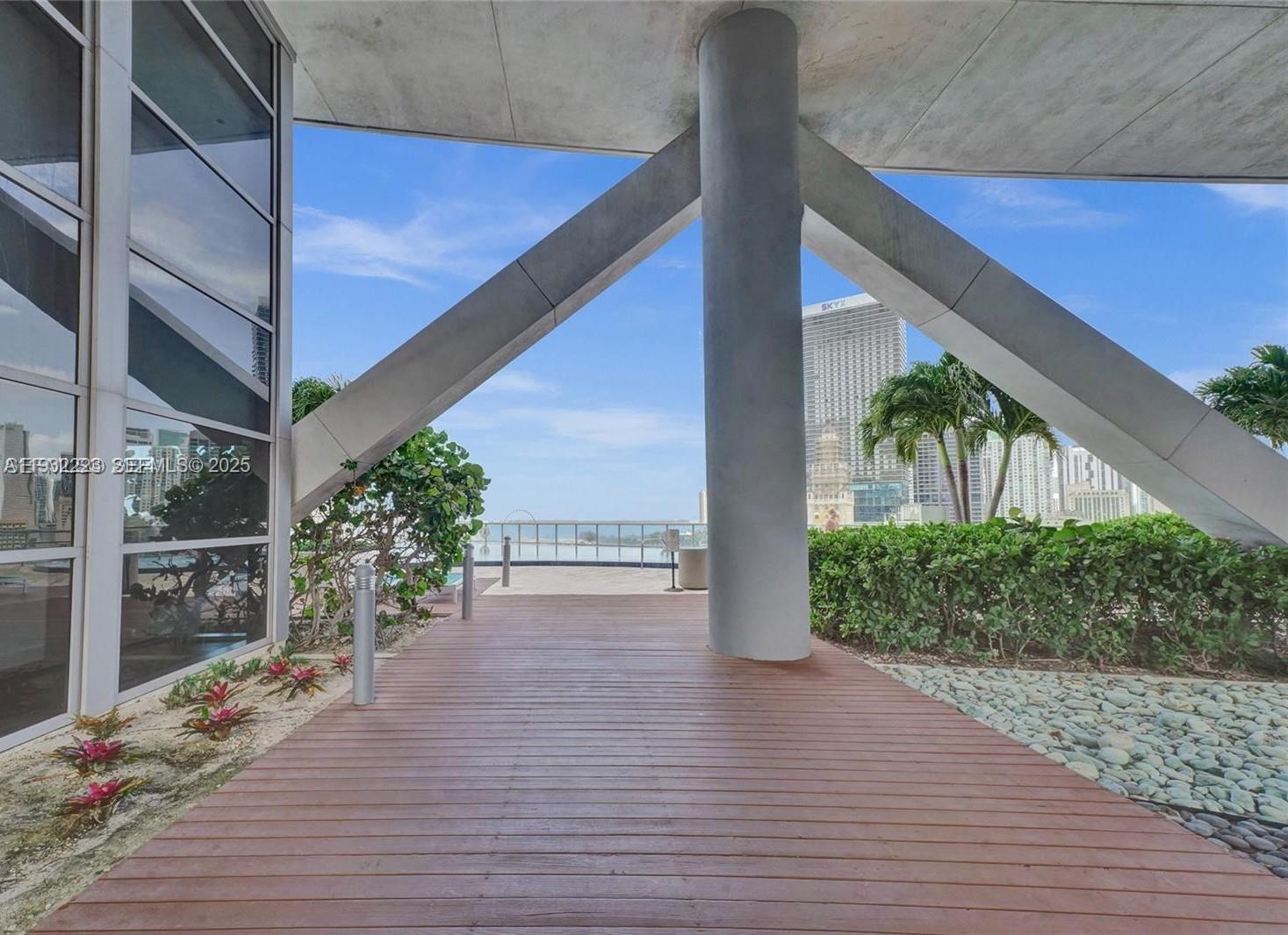 888 Biscayne Blvd #709, Miami FL 33132