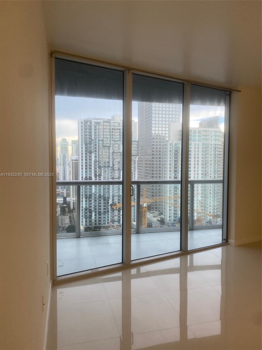 475 Brickell Ave #3414, Miami FL 33131