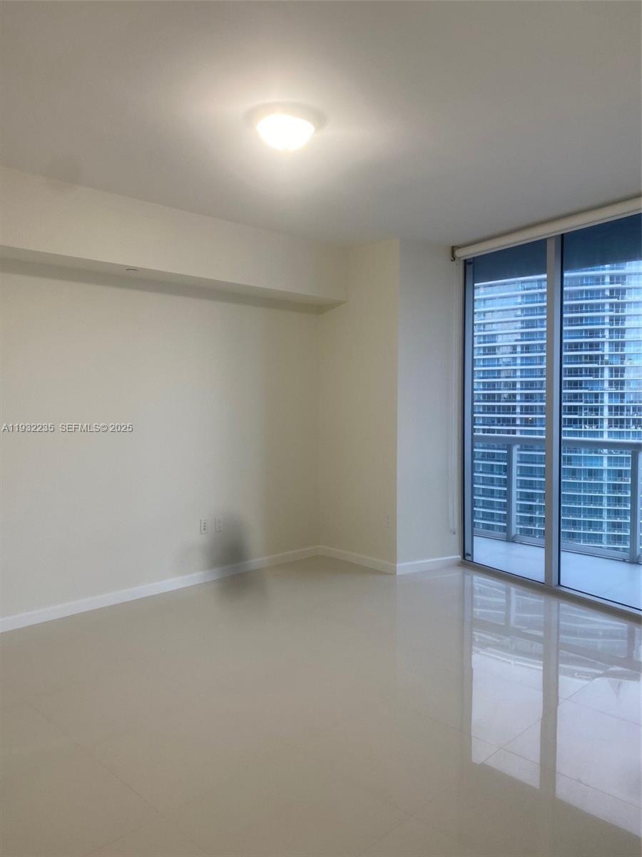 475 Brickell Ave #3414, Miami FL 33131