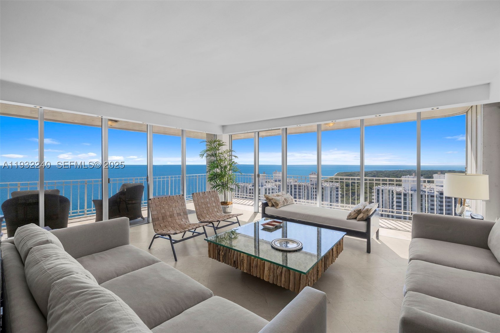 881 Ocean Dr #20A, Key Biscayne FL 33149