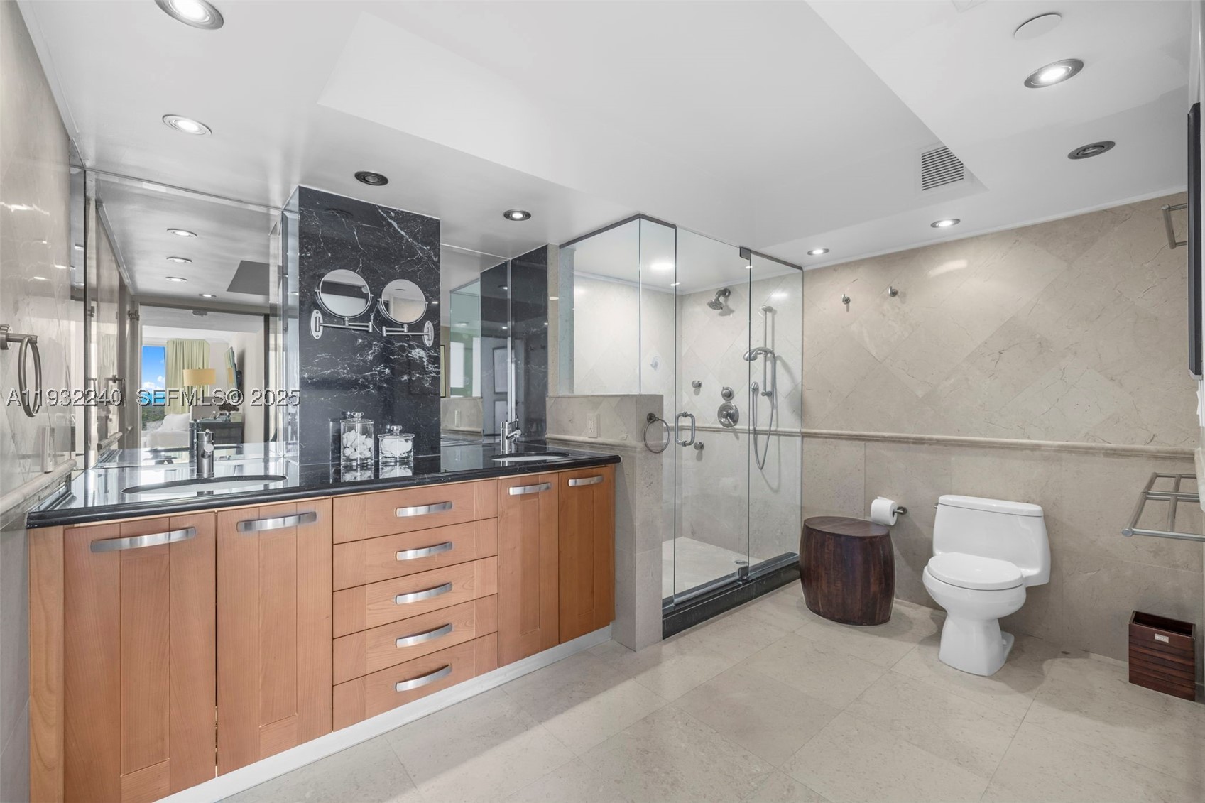 881 Ocean Dr #20A, Key Biscayne FL 33149