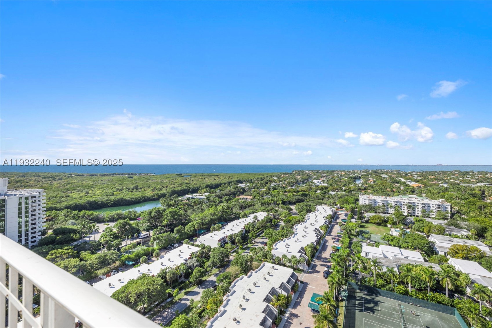 881 Ocean Dr #20A, Key Biscayne FL 33149