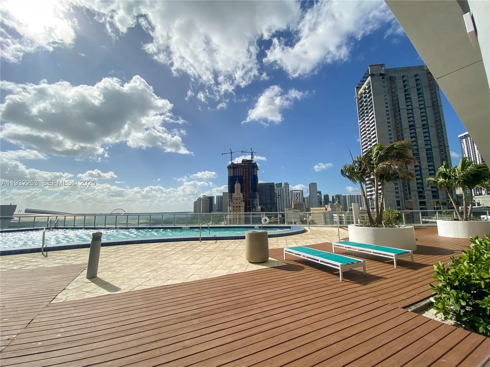 888 Biscayne Blvd #609, Miami FL 33132