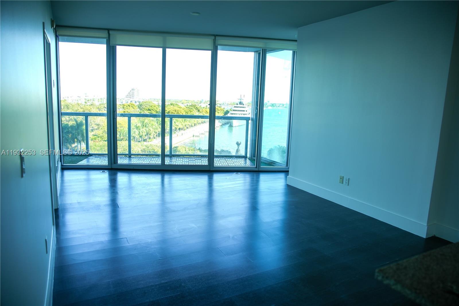 888 Biscayne Blvd #609, Miami FL 33132