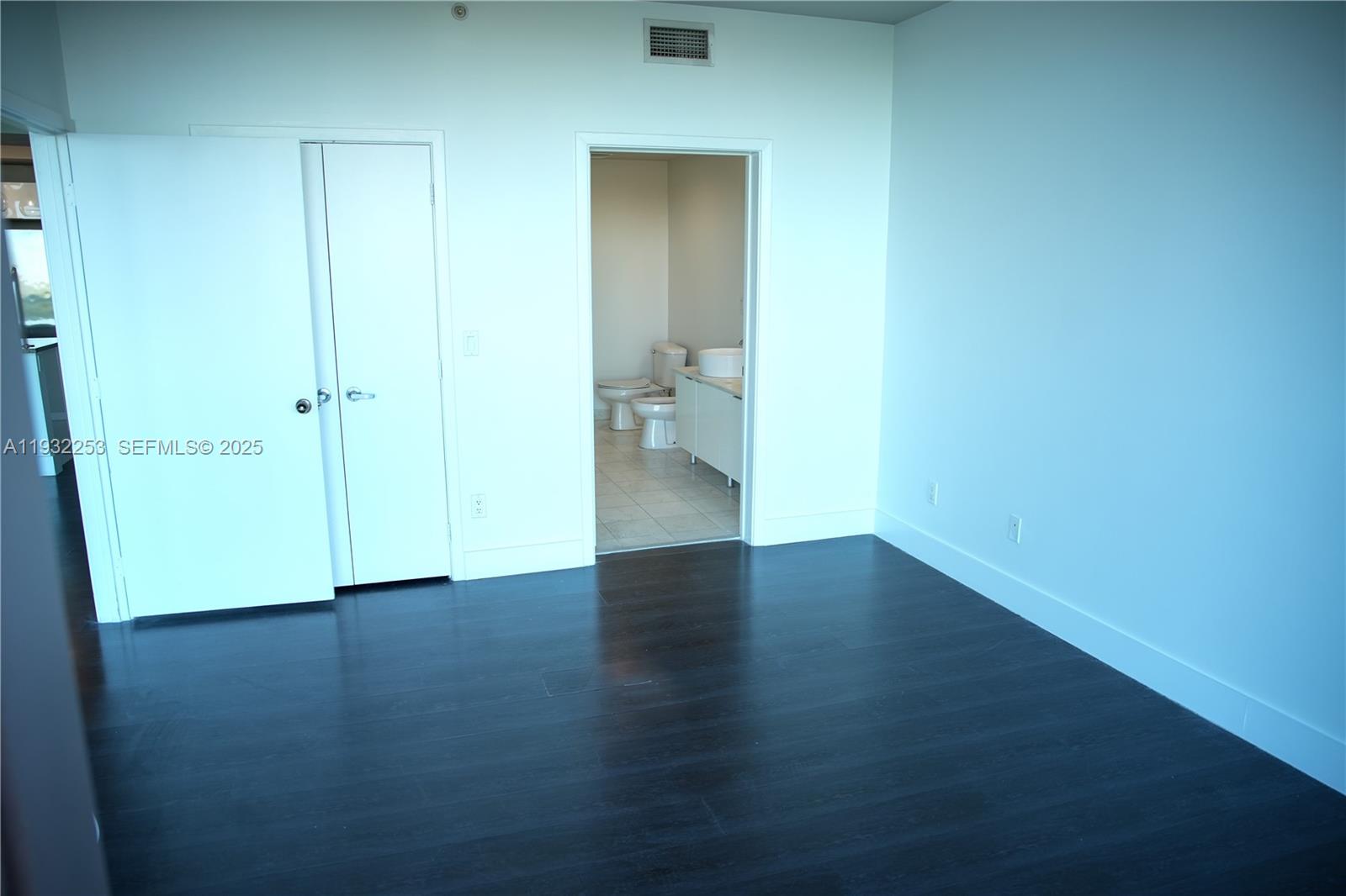 888 Biscayne Blvd #609, Miami FL 33132