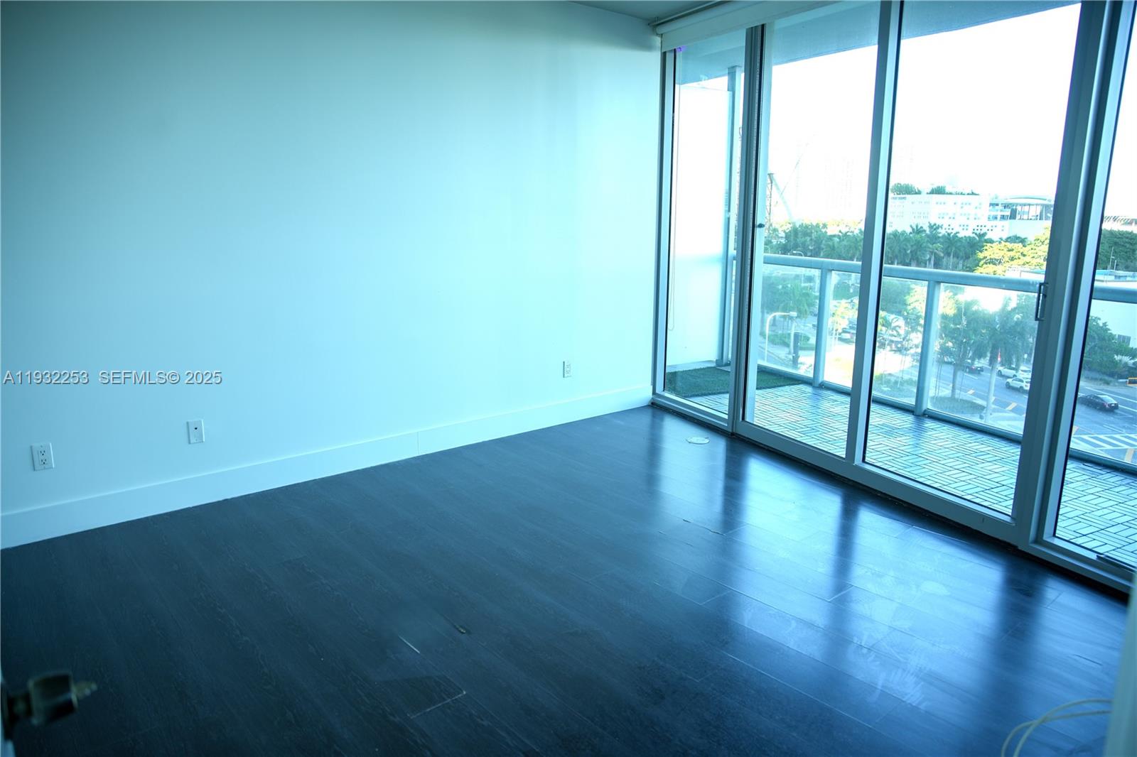 888 Biscayne Blvd #609, Miami FL 33132