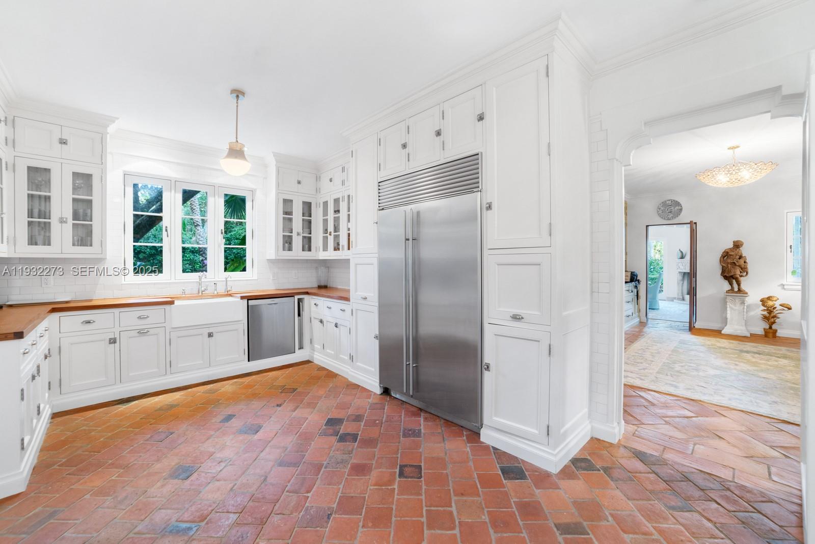 3467 N Moorings Way, Miami FL 33133