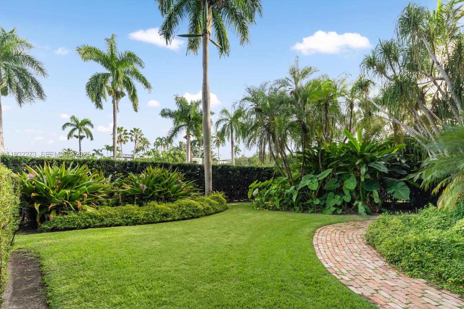 3467 N Moorings Way, Miami FL 33133
