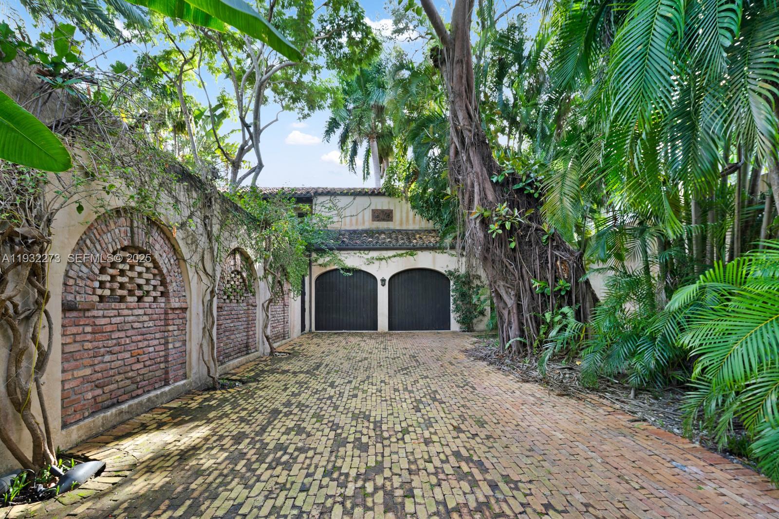 3467 N Moorings Way, Miami FL 33133
