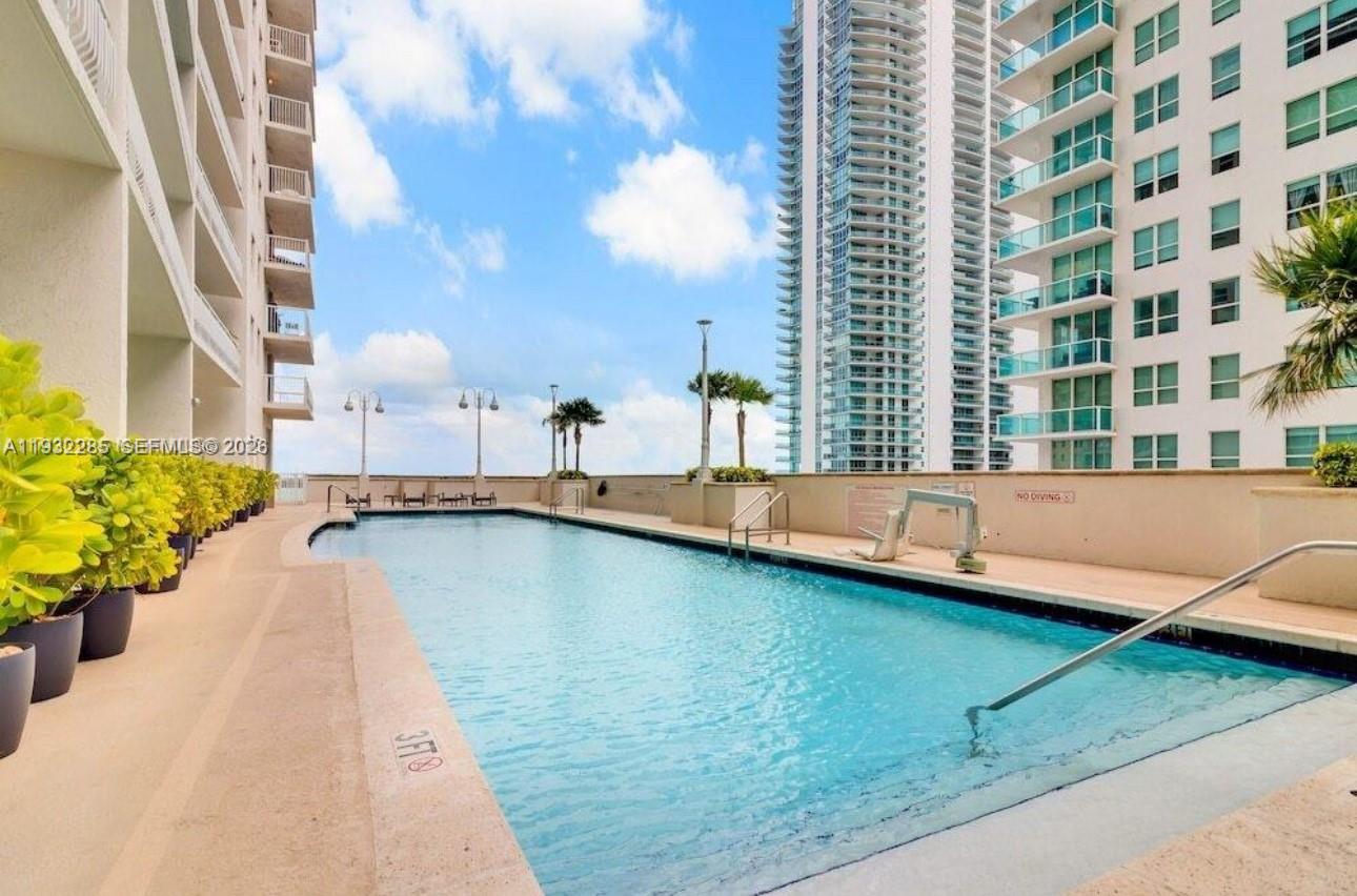 1200 Brickell Bay Dr #2903, Miami FL 33131