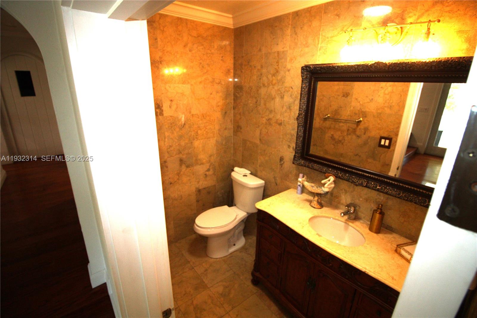 6750 Granada Blvd, Coral Gables FL 33146