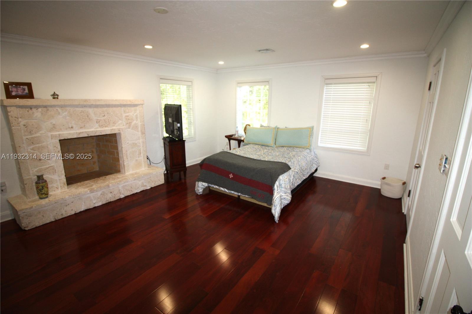 6750 Granada Blvd, Coral Gables FL 33146