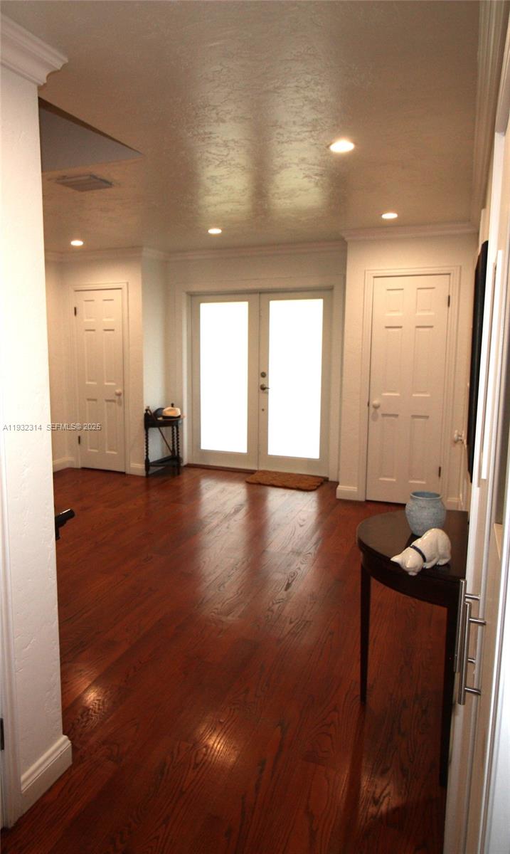 6750 Granada Blvd, Coral Gables FL 33146
