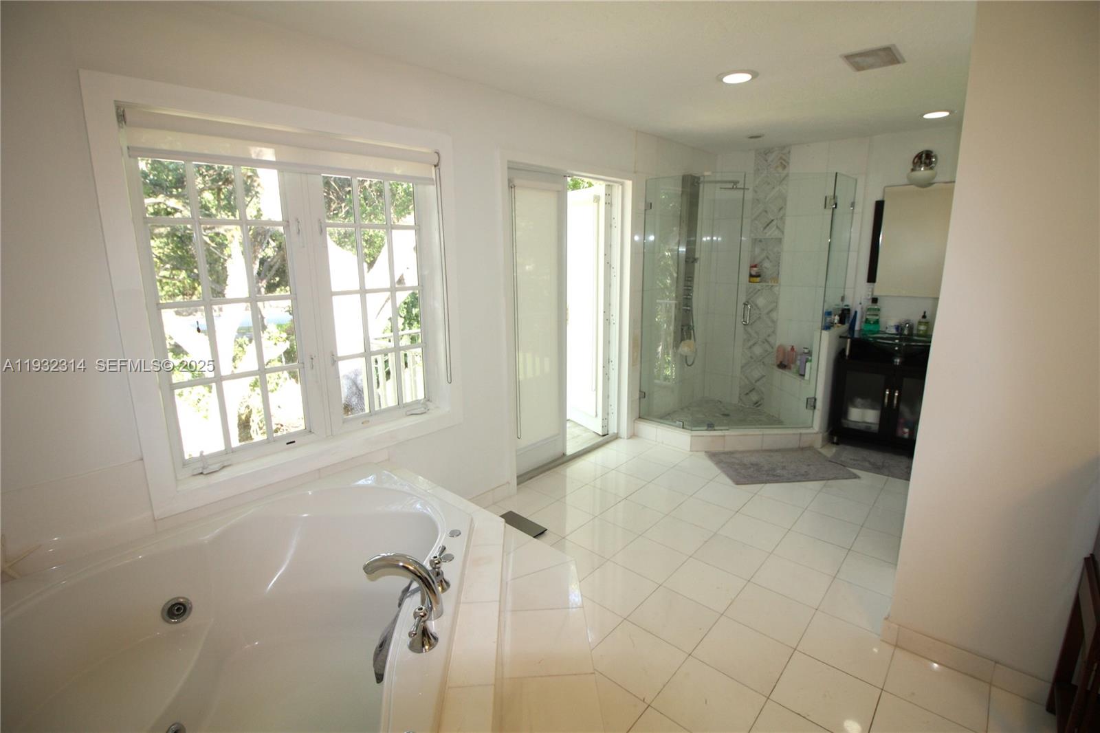6750 Granada Blvd, Coral Gables FL 33146