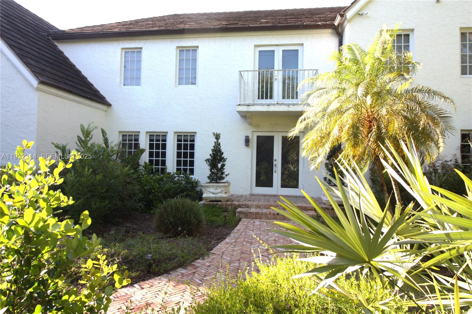 6750 Granada Blvd, Coral Gables FL 33146