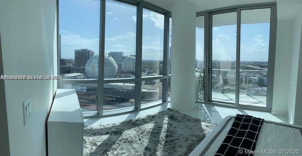 Miami FL 33128 - A11932328