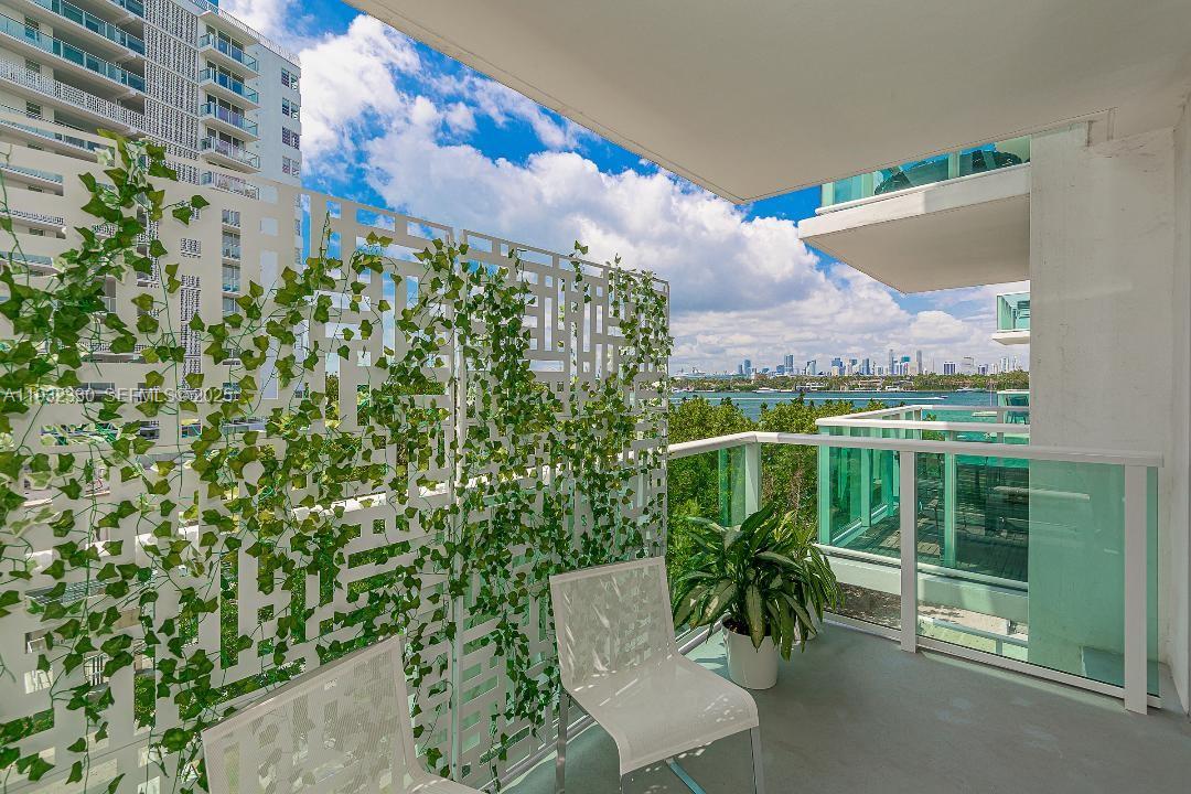 1000 West Ave #327, Miami Beach FL 33139