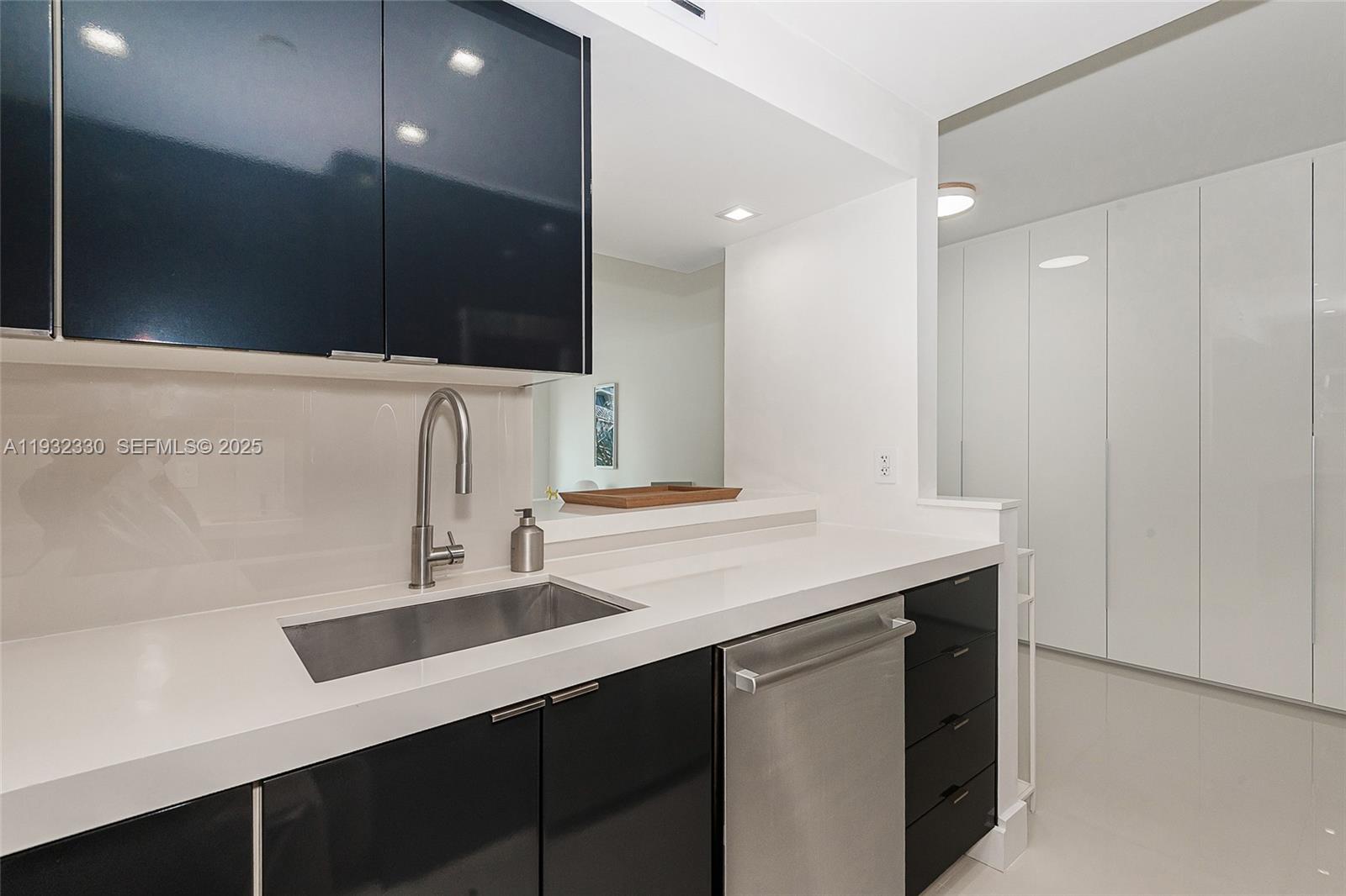 1000 West Ave #327, Miami Beach FL 33139