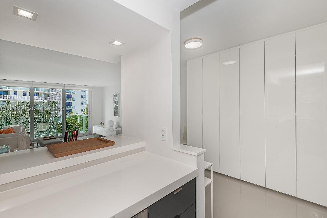 1000 West Ave #327, Miami Beach FL 33139