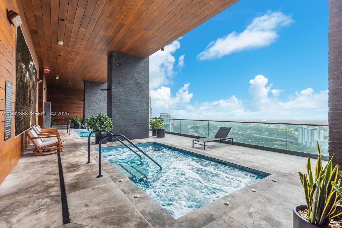 1451 Brickell Ave #2505, Miami FL 33131