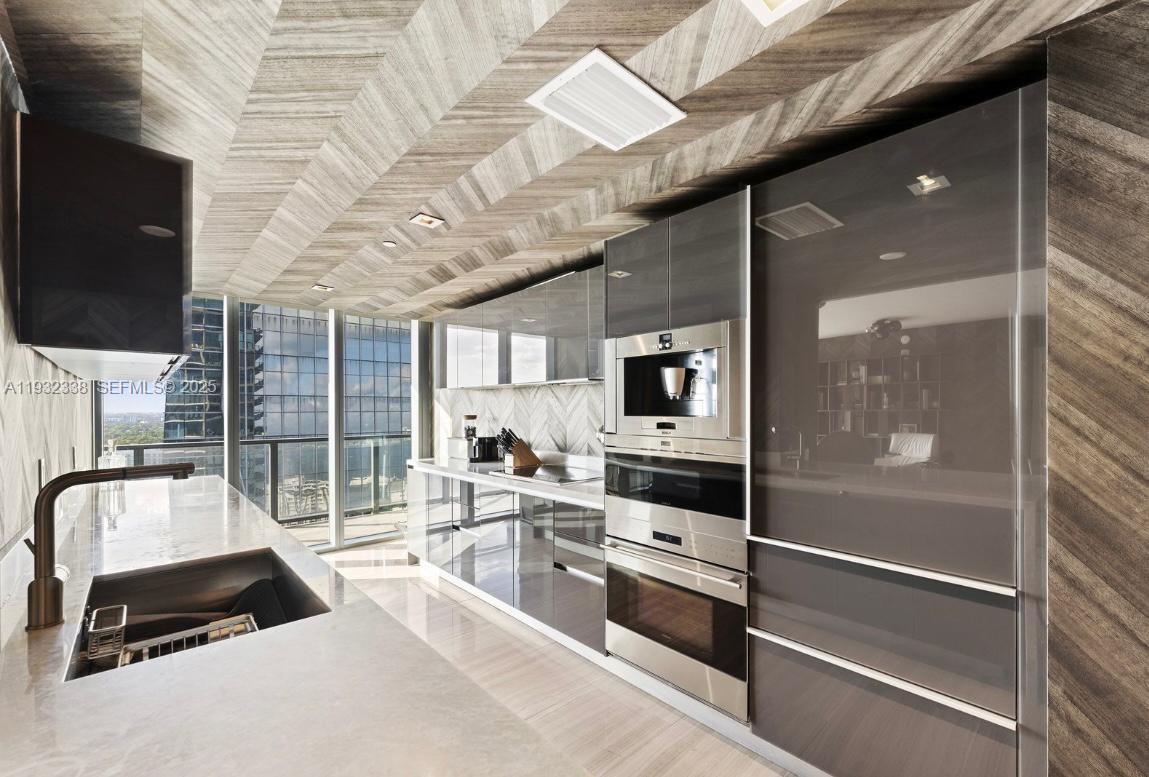1451 Brickell Ave #2505, Miami FL 33131