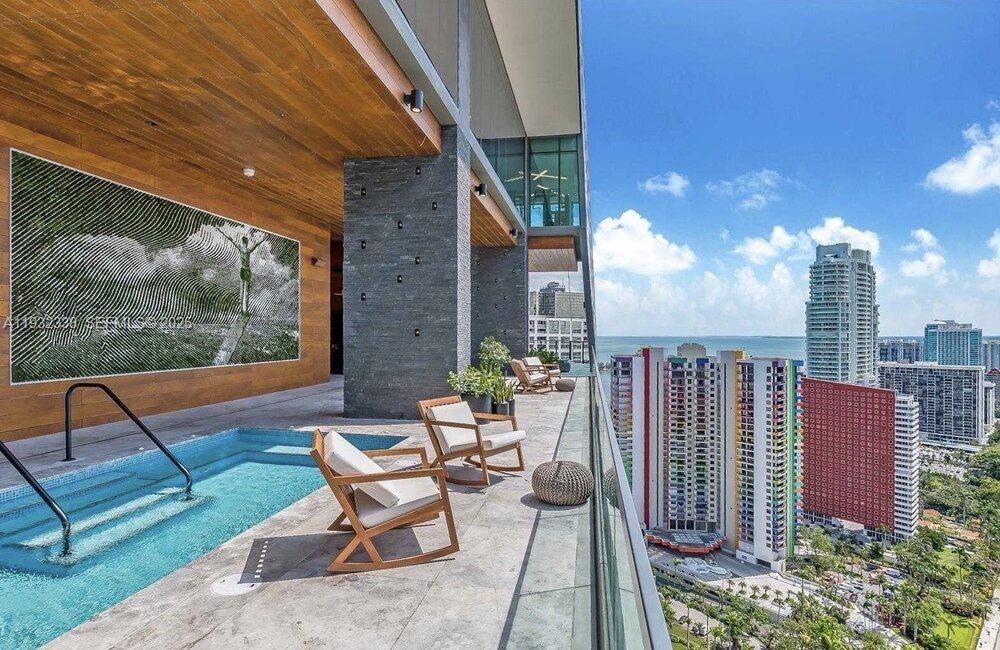 1451 Brickell Ave #2505, Miami FL 33131