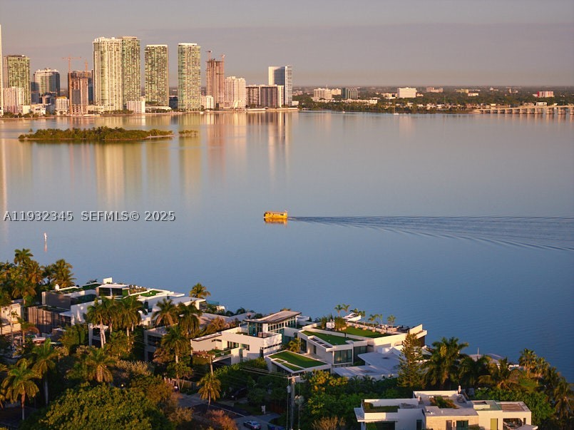1413 N Venetian Way, Miami FL 33139