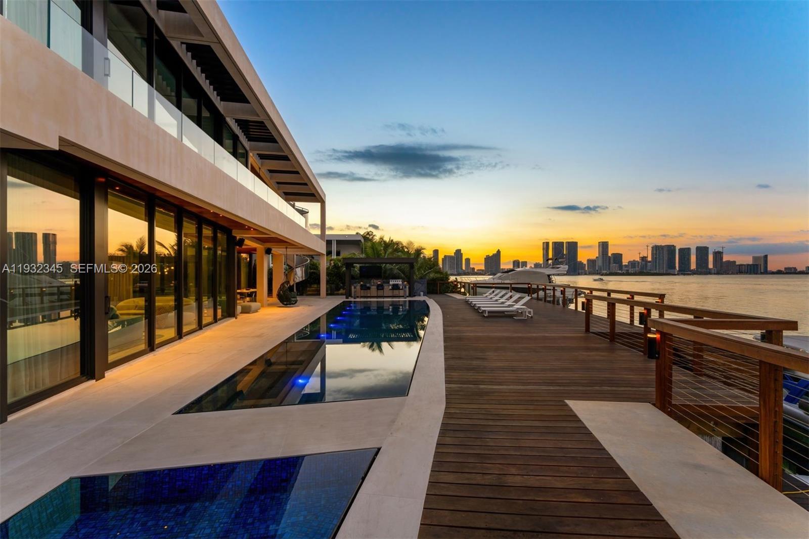 1413 N Venetian Way, Miami FL 33139
