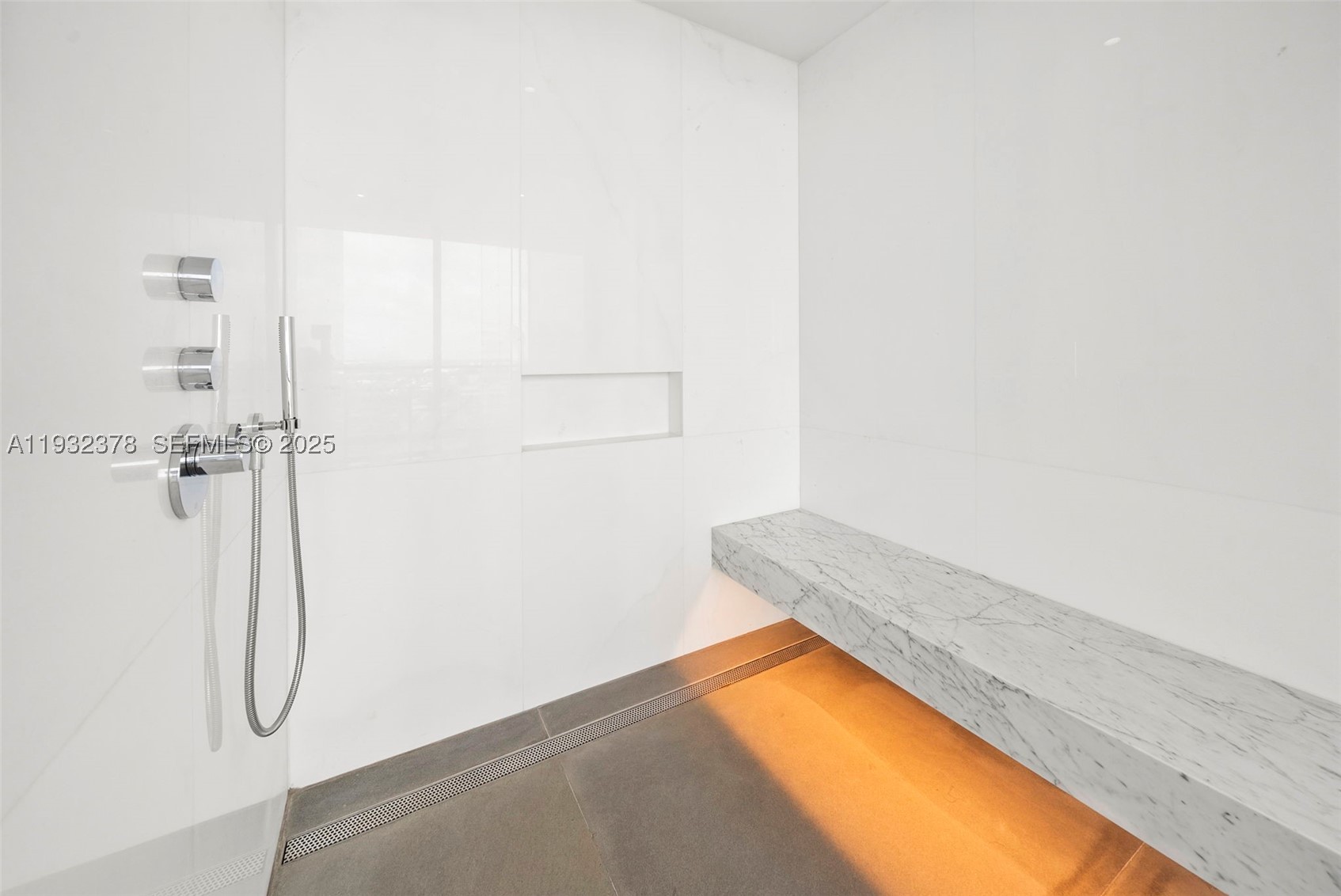 2000 S Ocean Dr #18B, Hallandale Beach FL 33009