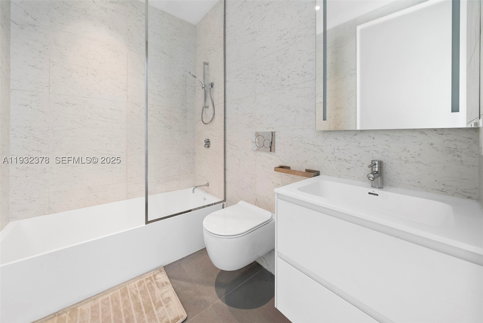 2000 S Ocean Dr #18B, Hallandale Beach FL 33009