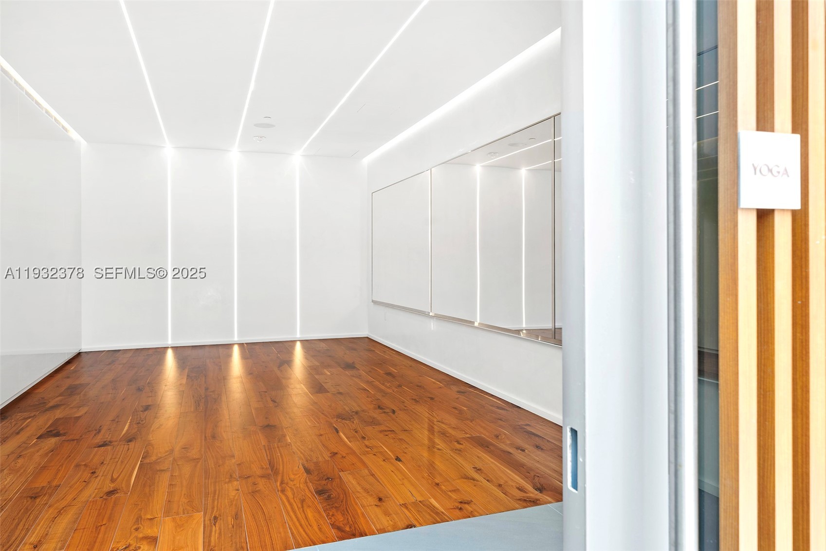 2000 S Ocean Dr #18B, Hallandale Beach FL 33009