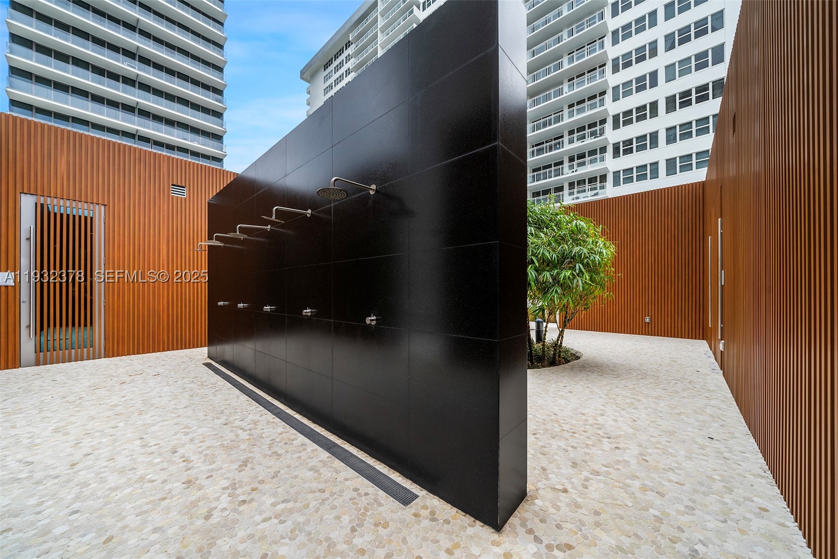 2000 S Ocean Dr #18B, Hallandale Beach FL 33009