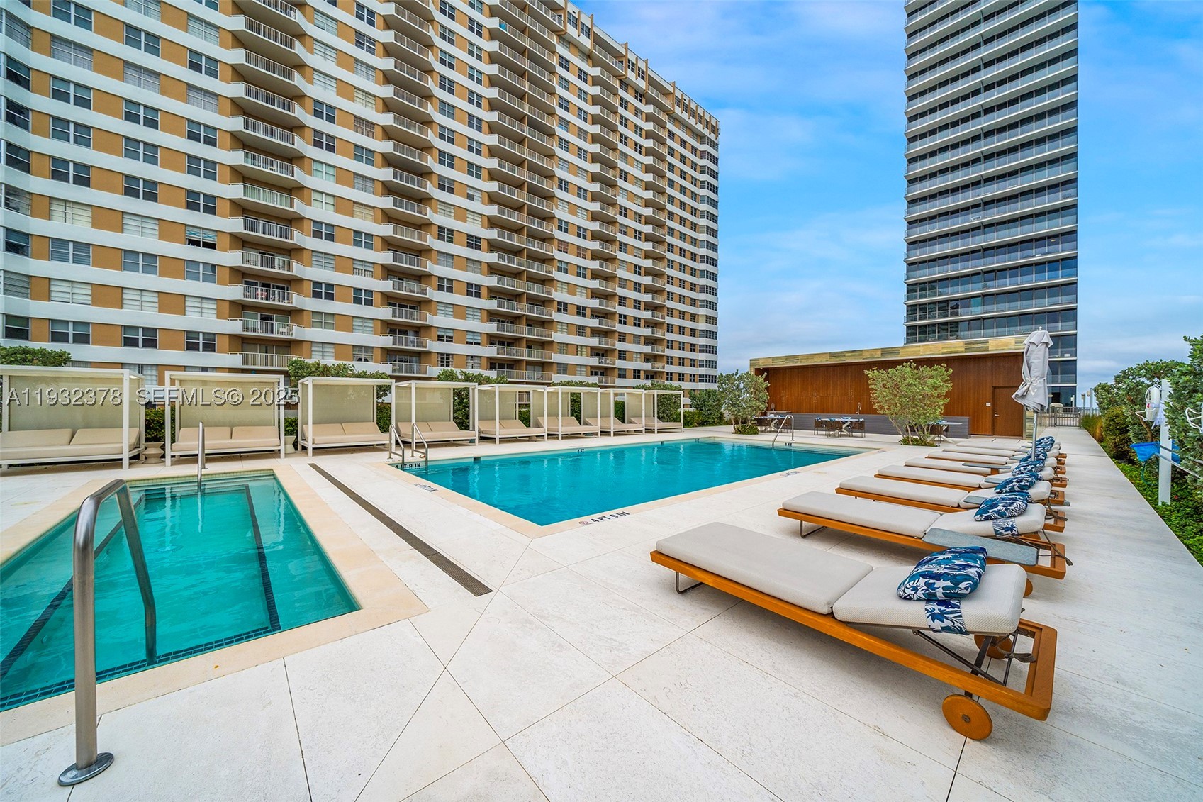 2000 S Ocean Dr #18B, Hallandale Beach FL 33009