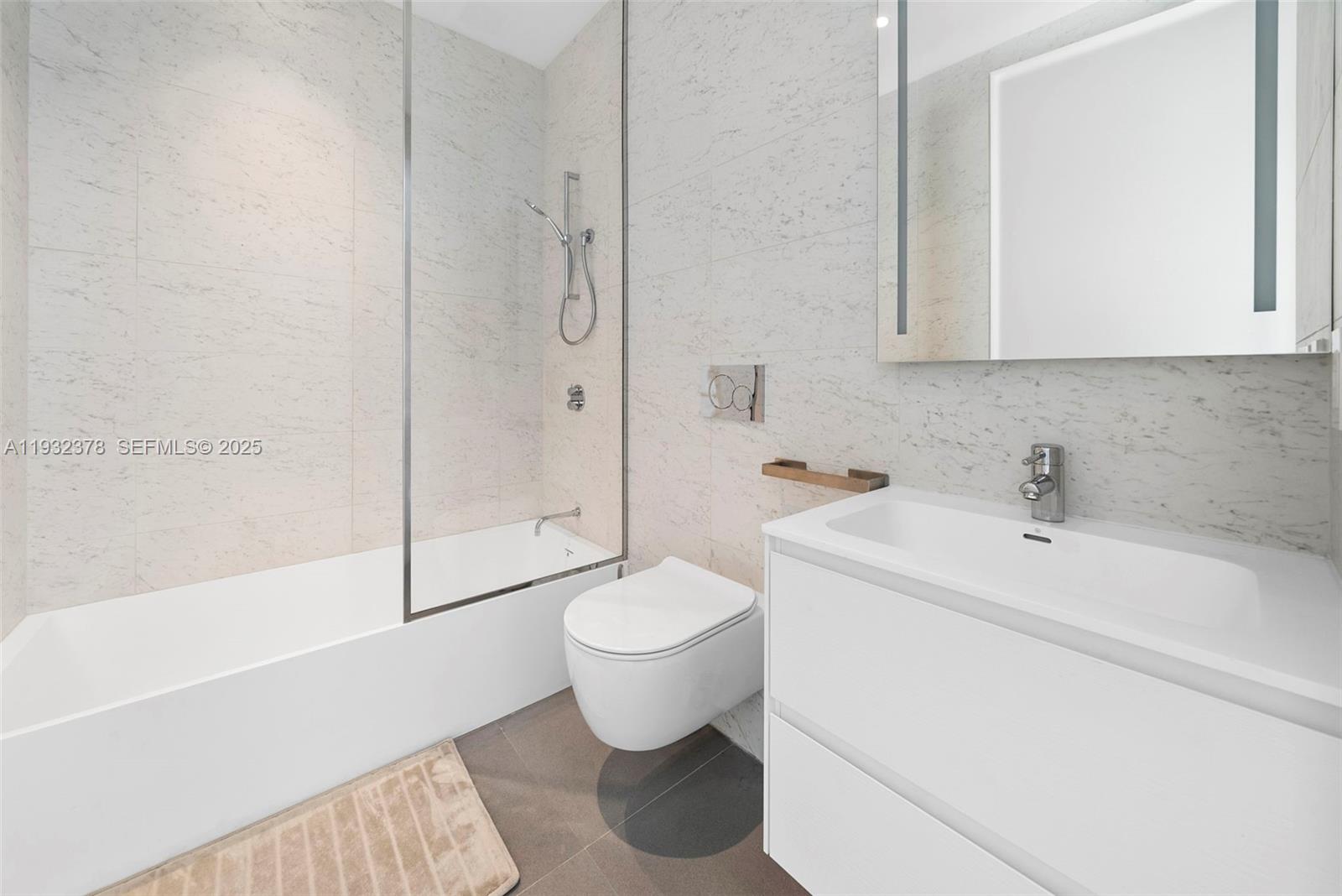 2000 S Ocean Dr #18B, Hallandale Beach FL 33009