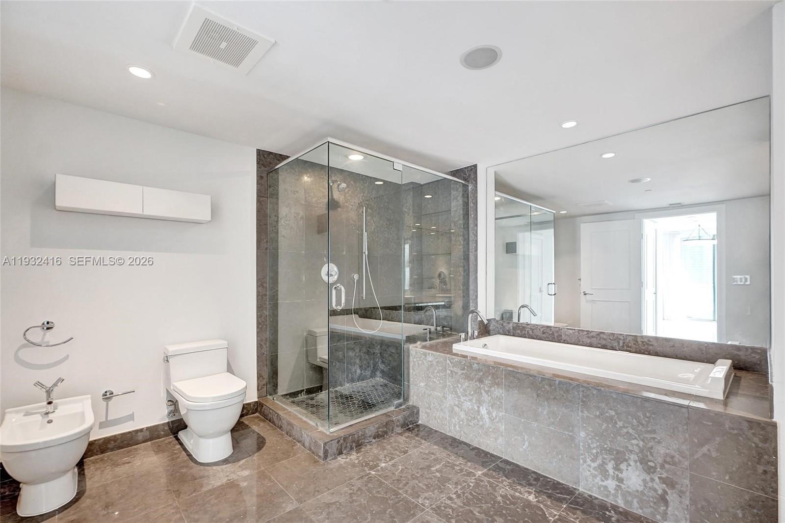 495 Brickell Ave #2301, Miami FL 33131
