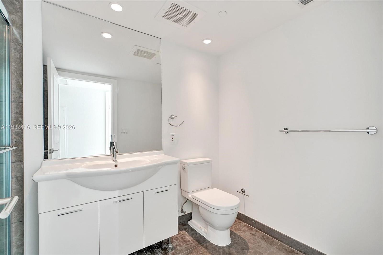 495 Brickell Ave #2301, Miami FL 33131