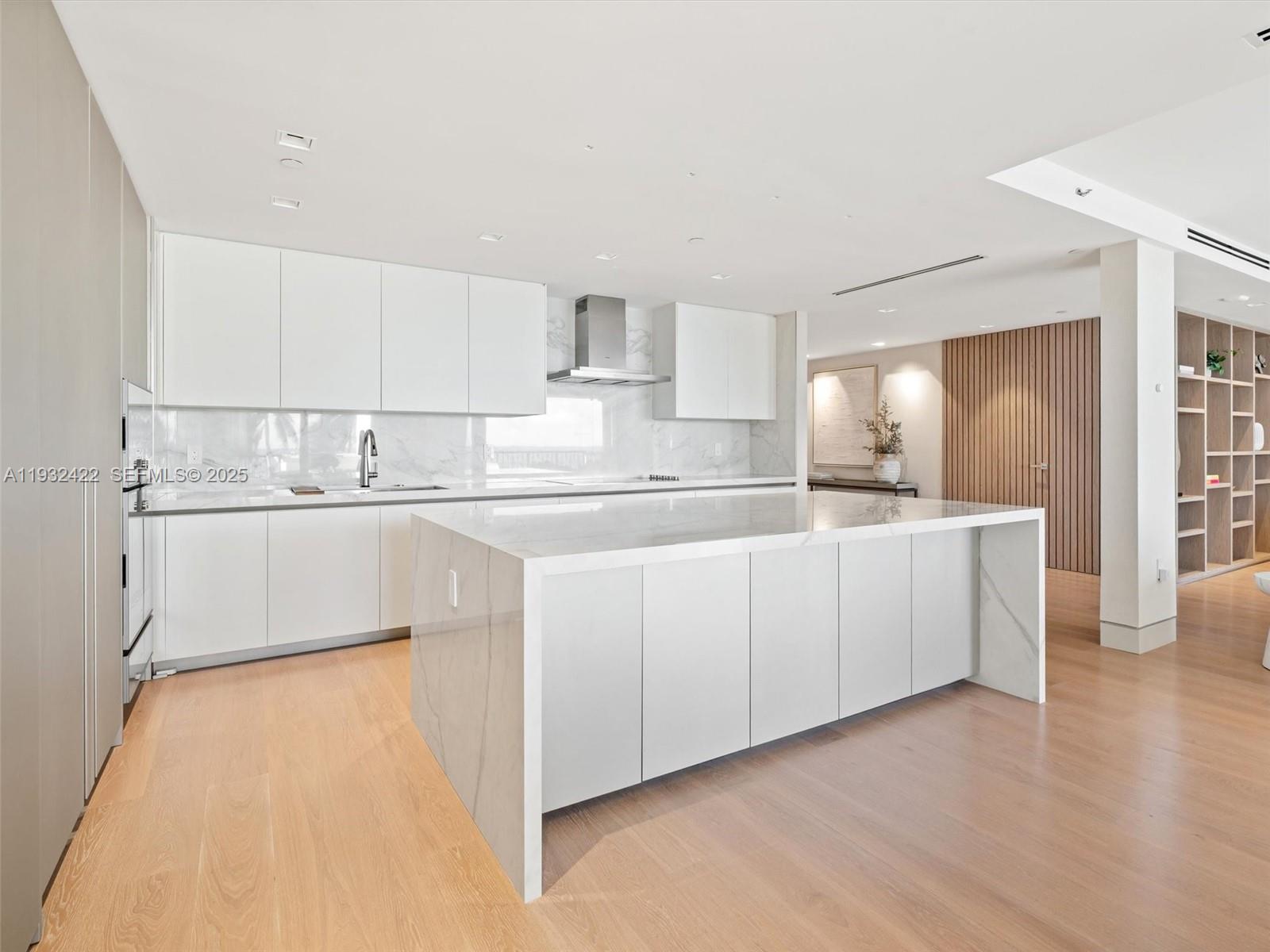 7937 Fisher Island Dr #7937, Miami Beach FL 33109