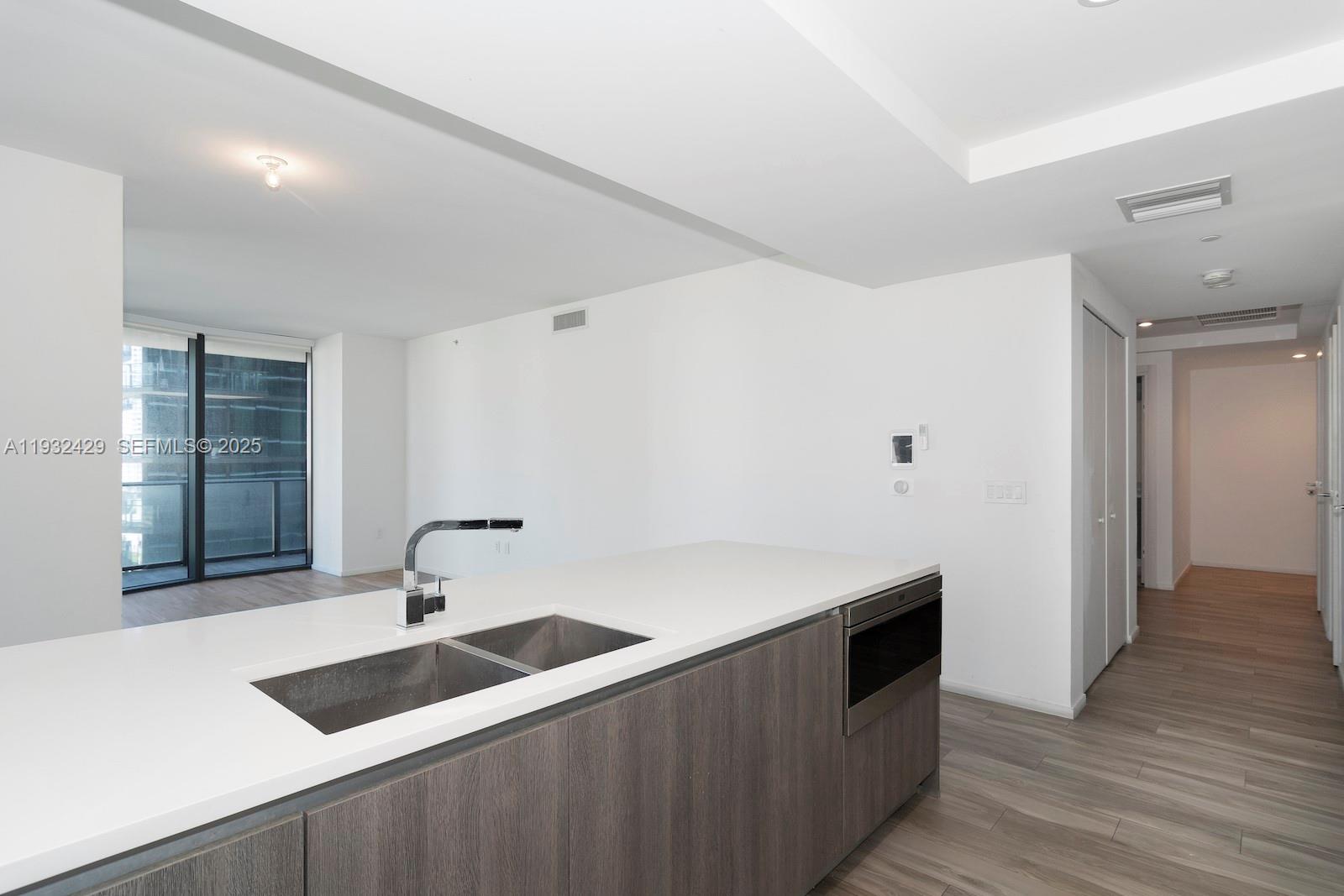 801 S Miami Ave #1409, Miami FL 33130