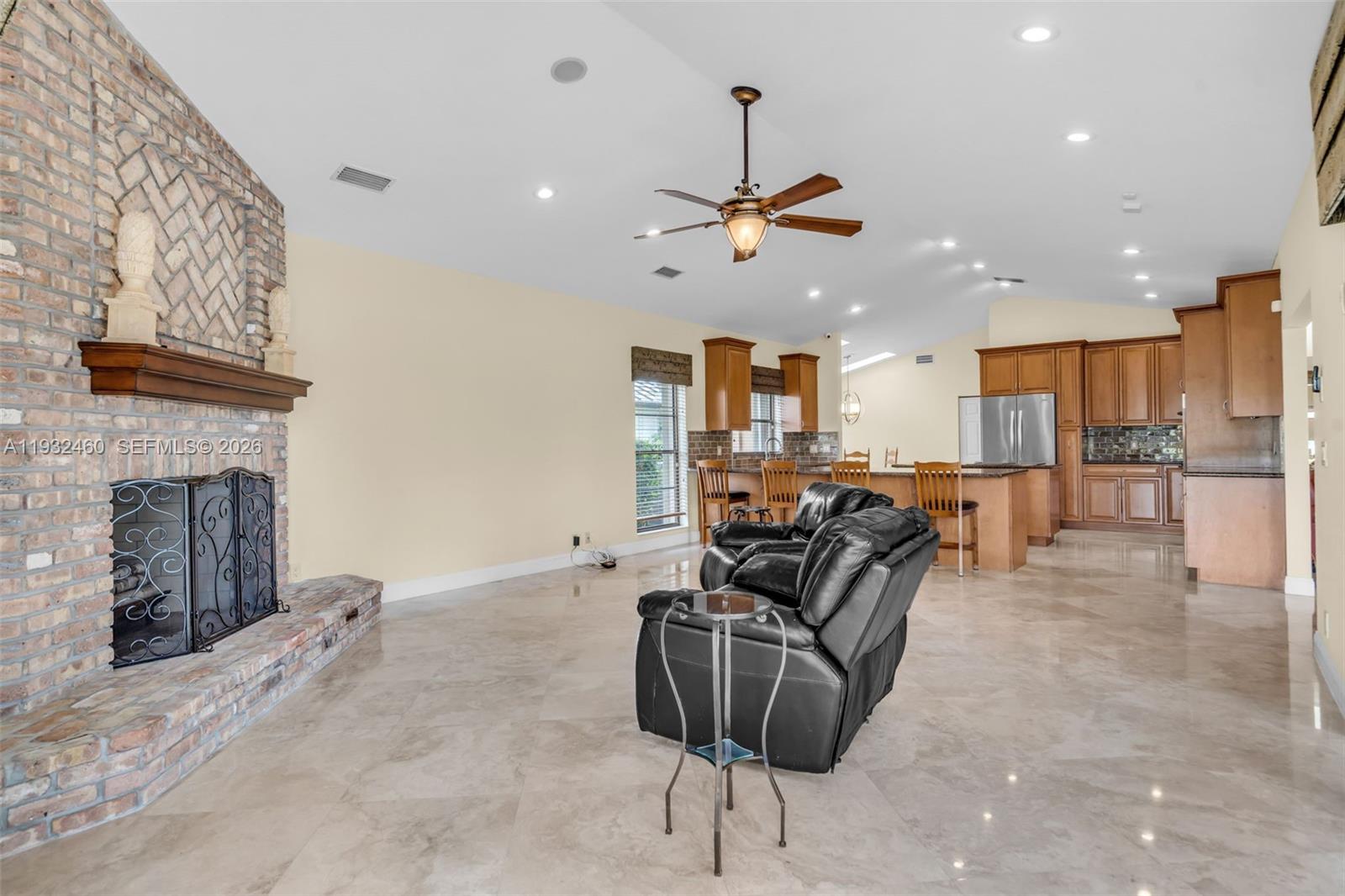 7840 NW 86th Ter, Tamarac FL 33321