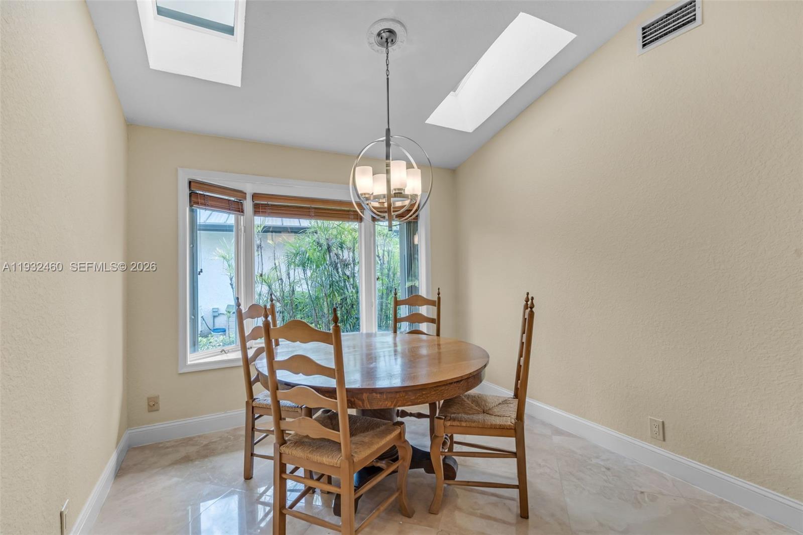 7840 NW 86th Ter, Tamarac FL 33321