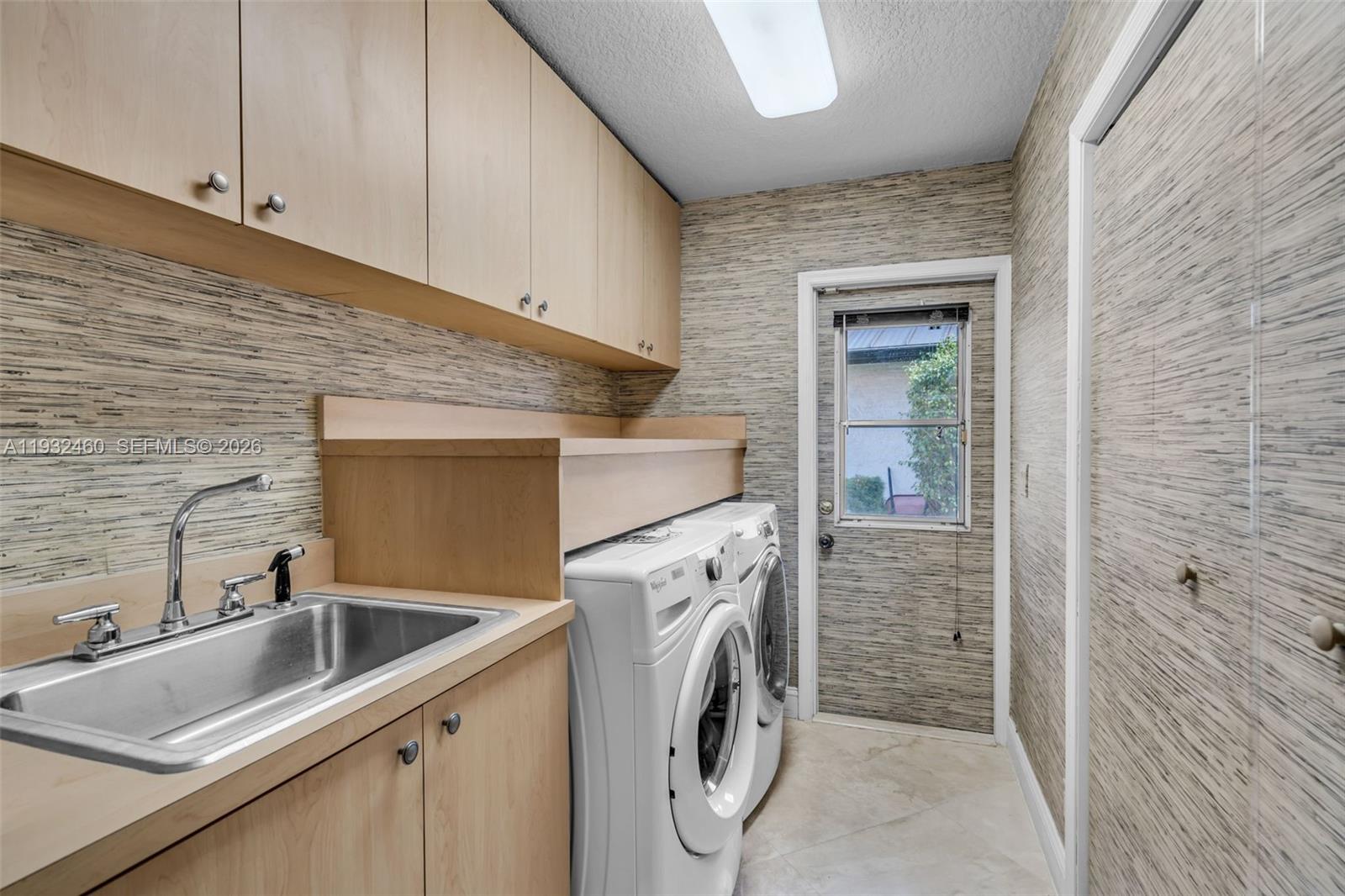 7840 NW 86th Ter, Tamarac FL 33321