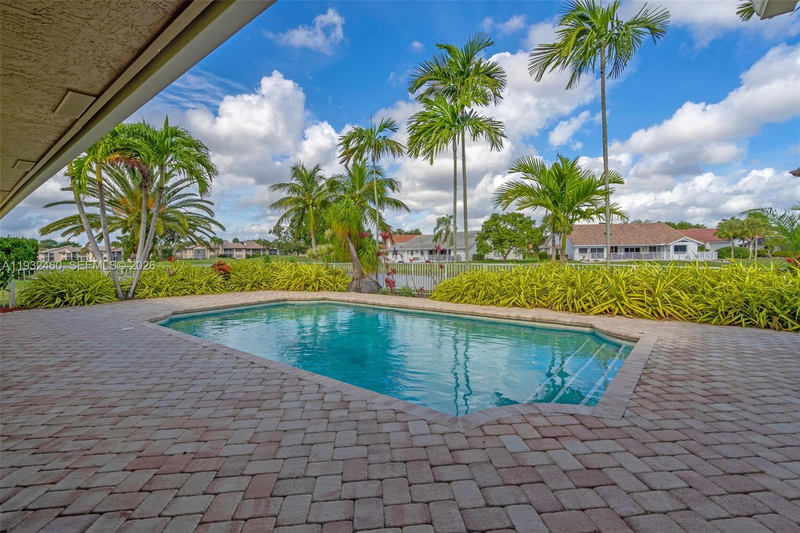 7840 NW 86th Ter, Tamarac FL 33321