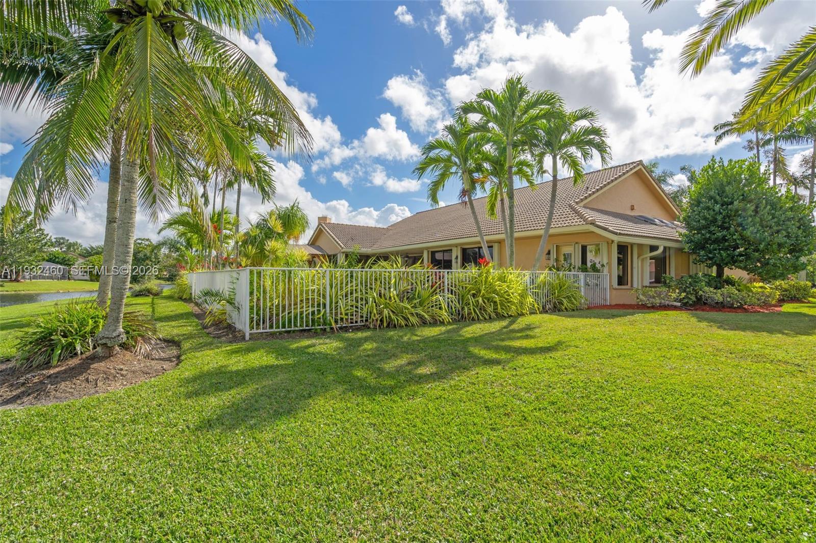 7840 NW 86th Ter, Tamarac FL 33321